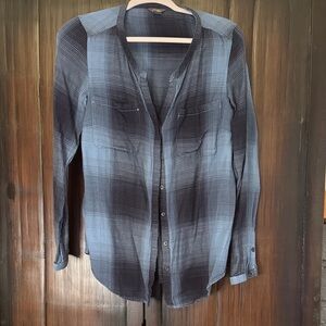 Eddie Bauer Men's Navy Checkered Button Down Shirt